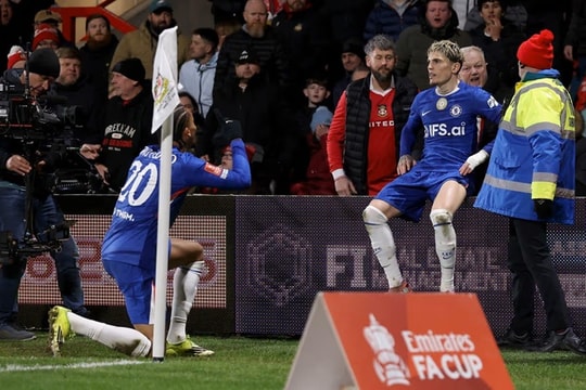 Alejandro Garnacho rực sáng giúp Chelsea thoát thua trước Wrexham tại vòng 5 FA Cup