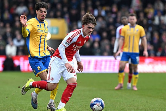 Max Dowman: Thần đồng 16 tuổi của Arsenal đe dọa kỷ lục lịch sử của Theo Walcott