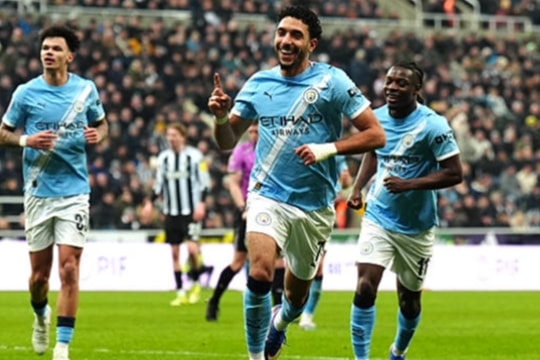 Man City ngược dòng hạ Newcastle 3-1: Omar Marmoush rực sáng đưa The Citizens vào tứ kết FA Cup