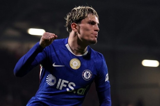 Chelsea ngược dòng hạ Wrexham 4-2: VAR và dấu ấn dàn sao trẻ