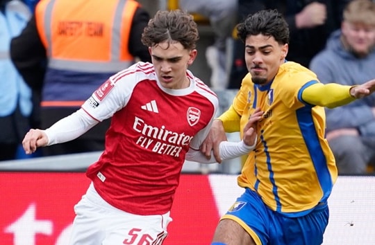 Max Dowman rực sáng: Thần đồng 16 tuổi giúp Arsenal nhọc nhằn vượt ải FA Cup