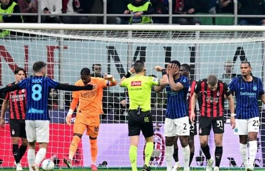 AC Milan hạ Inter 1-0: Mike Maignan và 'kép phụ' Estupinan rực sáng tại San Siro