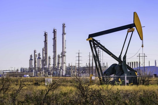 Giá xăng dầu hôm nay 10/3/2026: Dầu thô thế giới giảm xuống dưới 100 USD/thùng