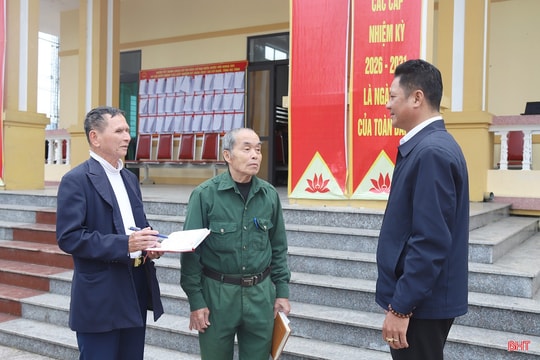 Những người đóng góp thầm lặng cho công tác bầu cử