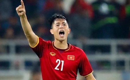 Văn Hậu và Đình Trọng tái xuất ĐT Việt Nam trong danh sách 8 ngôi sao của CAHN