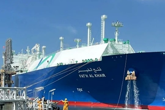 Vượt eo biển Hormuz: tàu chở 63.000 tấn LNG về Việt Nam an toàn