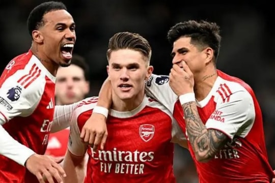 Arsenal và tranh cãi về nhà vô địch nhàm chán nhất lịch sử Ngoại hạng Anh