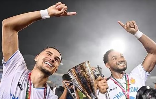 HLV Vũ Hồng Việt: Bộ đôi Xuân Son - Hoàng Hên sẽ nâng tầm hàng công ĐT Việt Nam