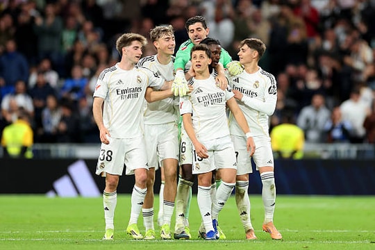 Real Madrid đè bẹp Elche 4-1: Kỷ lục từ La Fabrica và siêu phẩm 50m của Arda Guler