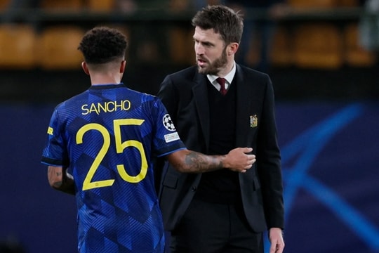 Michael Carrick thiết lập kỷ luật tại Man United: Mason Mount là tương lai, Sancho là bài học