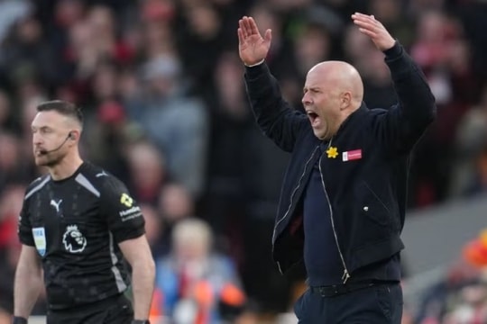 Liverpool rơi điểm trước Tottenham: Khi hàng công phung phí và toan tính của Arne Slot phản tác dụng