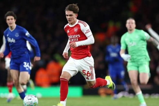 Arsenal và chiến dịch bảo vệ Max Dowman: Từ siêu phẩm solo đến áp lực Dowmania