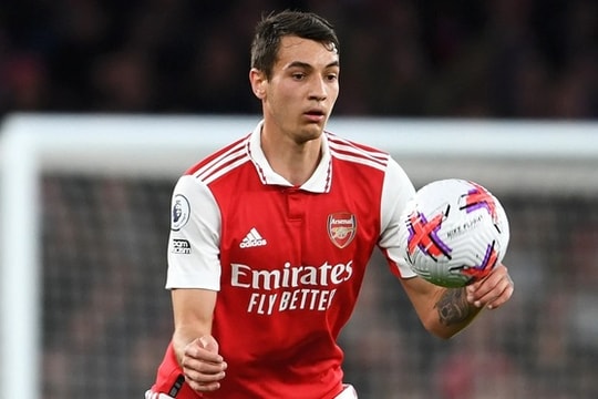 Arsenal và nỗi lo bán hớ: Bài học đắt giá từ thương vụ Jakub Kiwior