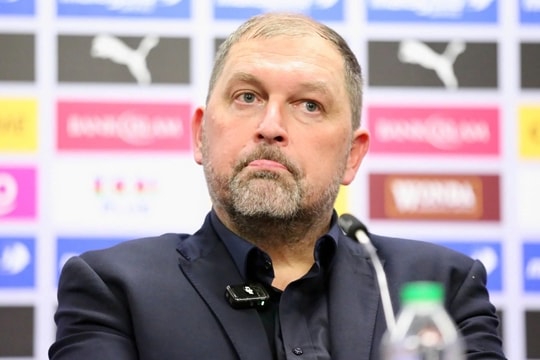 HLV Peter Cklamovski: Mất 7 cầu thủ nhập tịch là cơ hội làm mới đội tuyển Malaysia