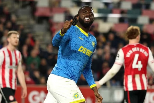 Wolves ngược dòng kịch tính, cầm hòa Brentford 2-2 tại Gtech Community