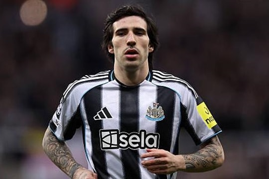 MU lên kế hoạch chiêu mộ 4 tân binh, tương lai Rafael Leao và Rashford dần lộ diện