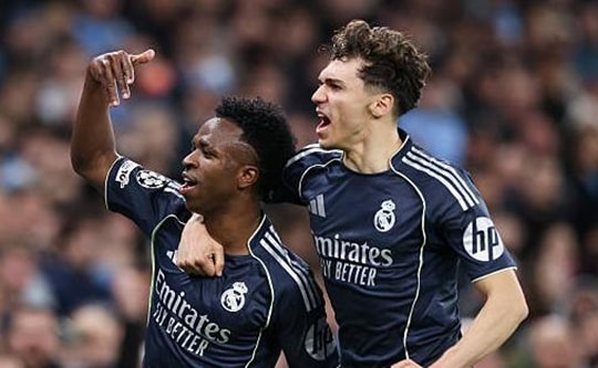 Real Madrid hạ gục Man City 2-1: Tấm thẻ đỏ nghiệt ngã của Bernardo Silva