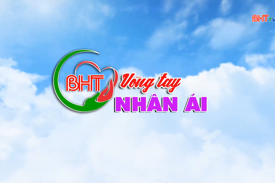 Thương cảm cảnh gà trống nuôi con