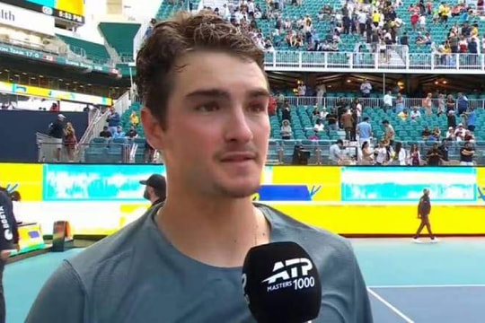 Carlos Alcaraz hạ Joao Fonseca 2-0: Bản lĩnh số 1 thế giới và bài học lịch sử từ Nadal