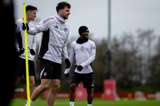 Michael Carrick và kế hoạch 24 ngày hồi sinh quân bài tẩy Mason Mount tại Man Utd