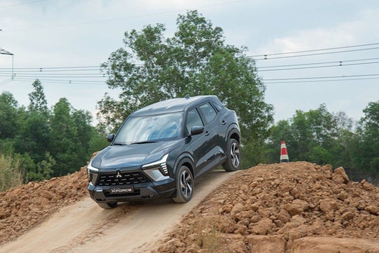 Giá xe Mitsubishi Xforce tháng 3/2026: Ưu đãi 50% lệ phí trước bạ