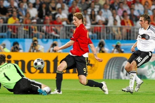 Fernando Torres và nhát kiếm xé toạc lịch sử bóng đá Tây Ban Nha tại EURO 2008