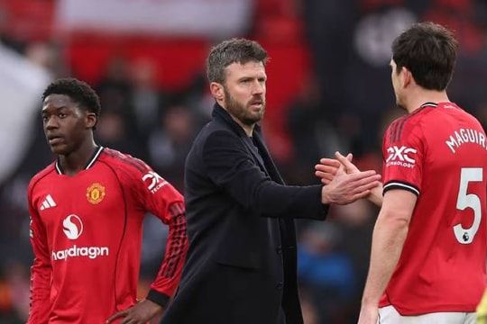 Man Utd chi đậm 'rút ruột' Arsenal và canh bạc tương lai với Michael Carrick