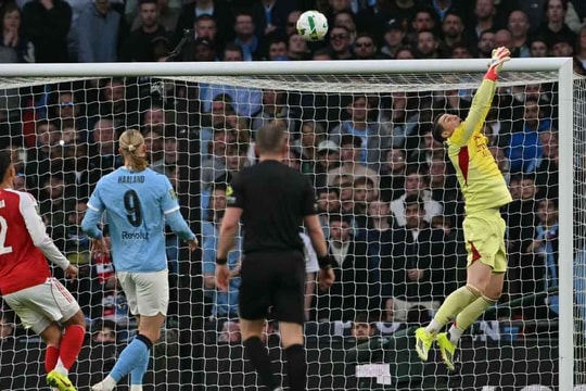 Kepa Arrizabalaga và nỗi ám ảnh Wembley: Ba thảm kịch tại chung kết Cúp Liên đoàn