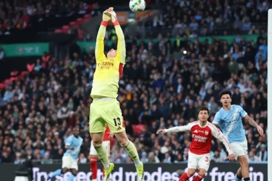 Chấm điểm Arsenal chung kết Carabao Cup: Kepa sai lầm, Saliba và Gabriel đơn độc