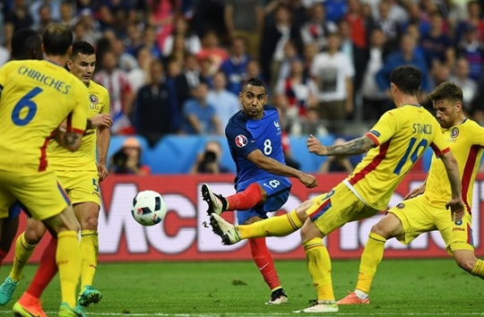 Dimitri Payet giải nghệ: Lời tạ từ của gã phù thủy và những đường cong vĩnh cửu