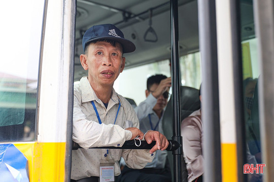 Tấm vé xe đặc biệt mang hơi ấm của lòng nhân ái
