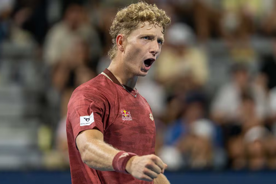 Martin Landaluce gây sốc tại Miami Open: 'Cơn lốc' 20 tuổi tiếp bước Nadal và Alcaraz