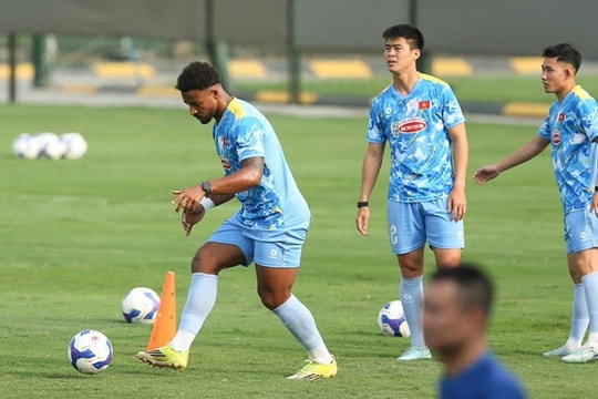 Nguyễn Xuân Son bình phục, sẵn sàng dẫn dắt hàng công ĐT Việt Nam