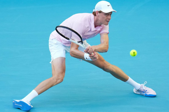 Jannik Sinner san bằng kỷ lục của Federer và Djokovic tại Miami Open 2026