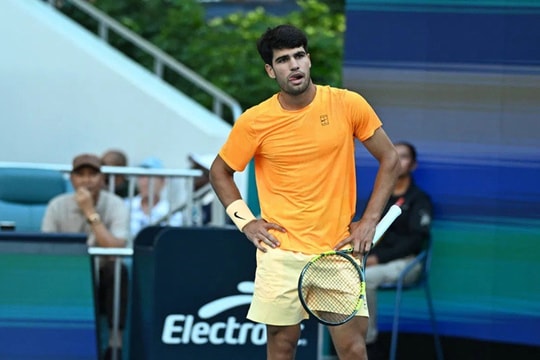 Carlos Alcaraz bị nghi ngờ thiếu động lực thi đấu sau thất bại tại Miami Open