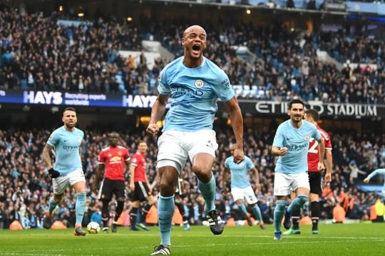 Bản danh sách chuyển nhượng rò rỉ năm 2004 của Sir Alex và nỗi tiếc nuối mang tên Vincent Kompany