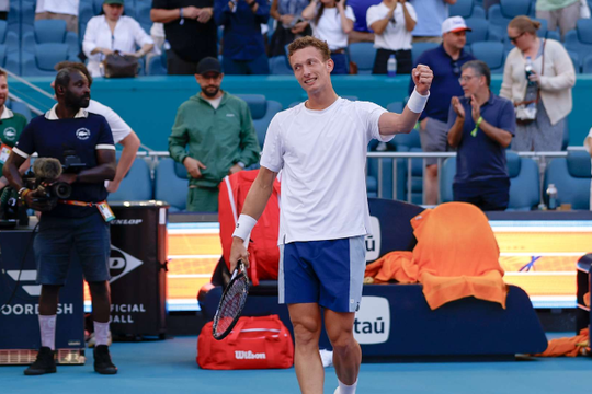 Jiri Lehecka tiến vào bán kết Miami Open 2026: Lời cảnh báo gửi tới Jannik Sinner