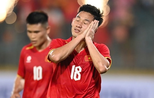 Nguyễn Hai Long rực sáng trong chiến thắng 3-0 của ĐT Việt Nam trước Bangladesh