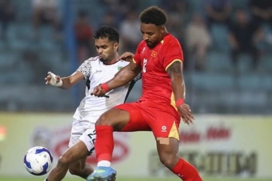 HLV Kim Sang-sik và bài toán hàng công: Khi Xuân Son chưa hồi phục, Hoàng Hên là chìa khóa