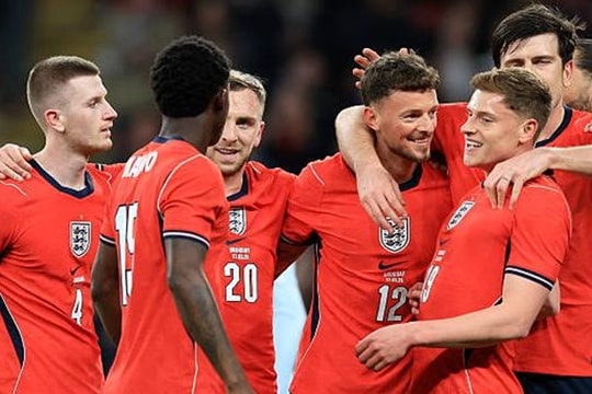 Anh hòa Uruguay 1-1 tại Wembley: Bi kịch của Ben White và bài học cho Thomas Tuchel