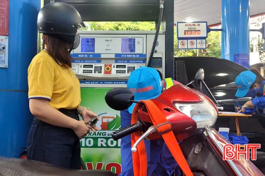 Giá xăng dầu hôm nay 30/3/2026: Bảng giá tại Petrolimex, PVOIL, Mipec, GIANGNAMPETROL