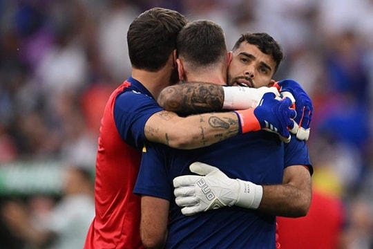 Nghịch lý khung gỗ Tây Ban Nha: Joan Garcia rực sáng vẫn khó suất dự World Cup 2026