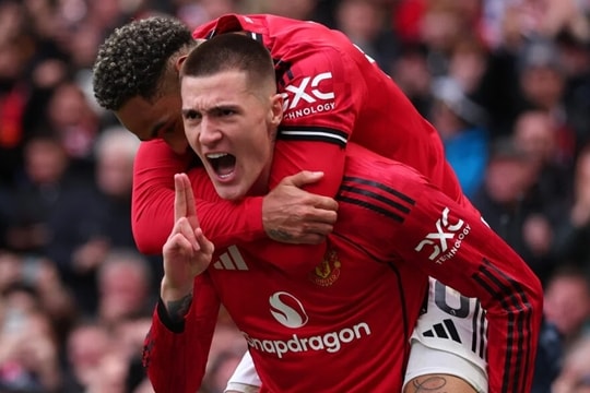 Benjamin Sesko bùng nổ tại Manchester United: Giải mã bàn tay vàng của Michael Carrick