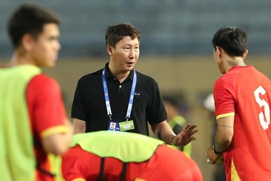 Tuyển Việt Nam đấu Malaysia: Ma thuật Kim Sang-sik và bài thử nghiệm hạng nặng tại Thiên Trường