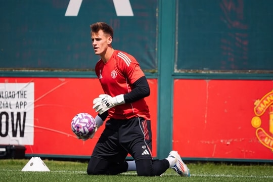 Man Utd và bài toán Radek Vitek: Tránh lặp lại sai lầm mang tên Matej Kovar