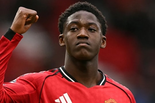 MU vượt mặt Man City chiêu mộ Elliot Anderson nhờ quân bài tẩy Kobbie Mainoo