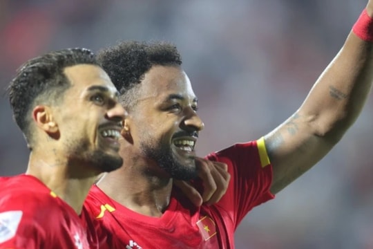 Việt Nam đánh bại Malaysia 3-1: Cả Đông Nam Á ngả mũ trước bộ đôi Xuân Son và Hoàng Hên