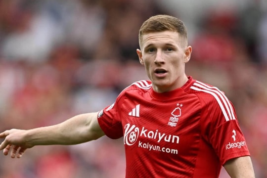 Man City tranh Elliot Anderson với Man Utd, Liverpool chốt phương án thay thế Mohamed Salah