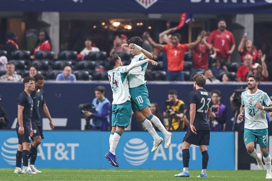 Bruno Fernandes kiến tạo đẳng cấp giúp Bồ Đào Nha đánh bại Mỹ 2-0 ngay trên sân khách