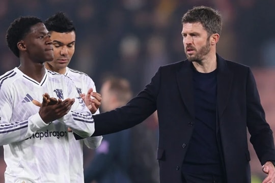 Michael Carrick giúp Manchester United hồi sinh: Khi sự đơn giản đánh bại triết lý phức tạp